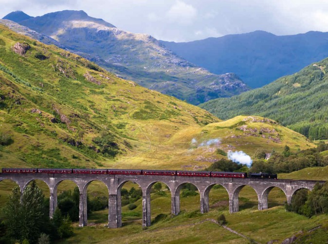013_Royal Scotsman - Glenfinnan Viadukt - Robert Neumann Fotolia - Lernidee Reisen - Schoene Aussichten Touristik